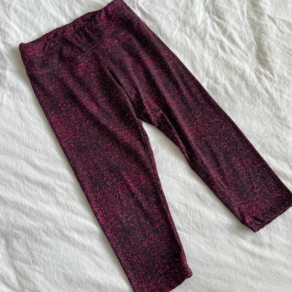 Balance Collection crop leggings - Picture 3 of 6